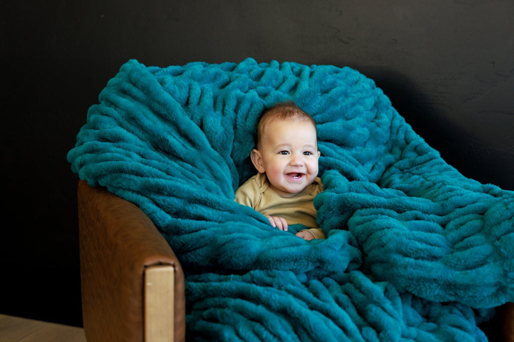 Hugs Deep Lake Blanket