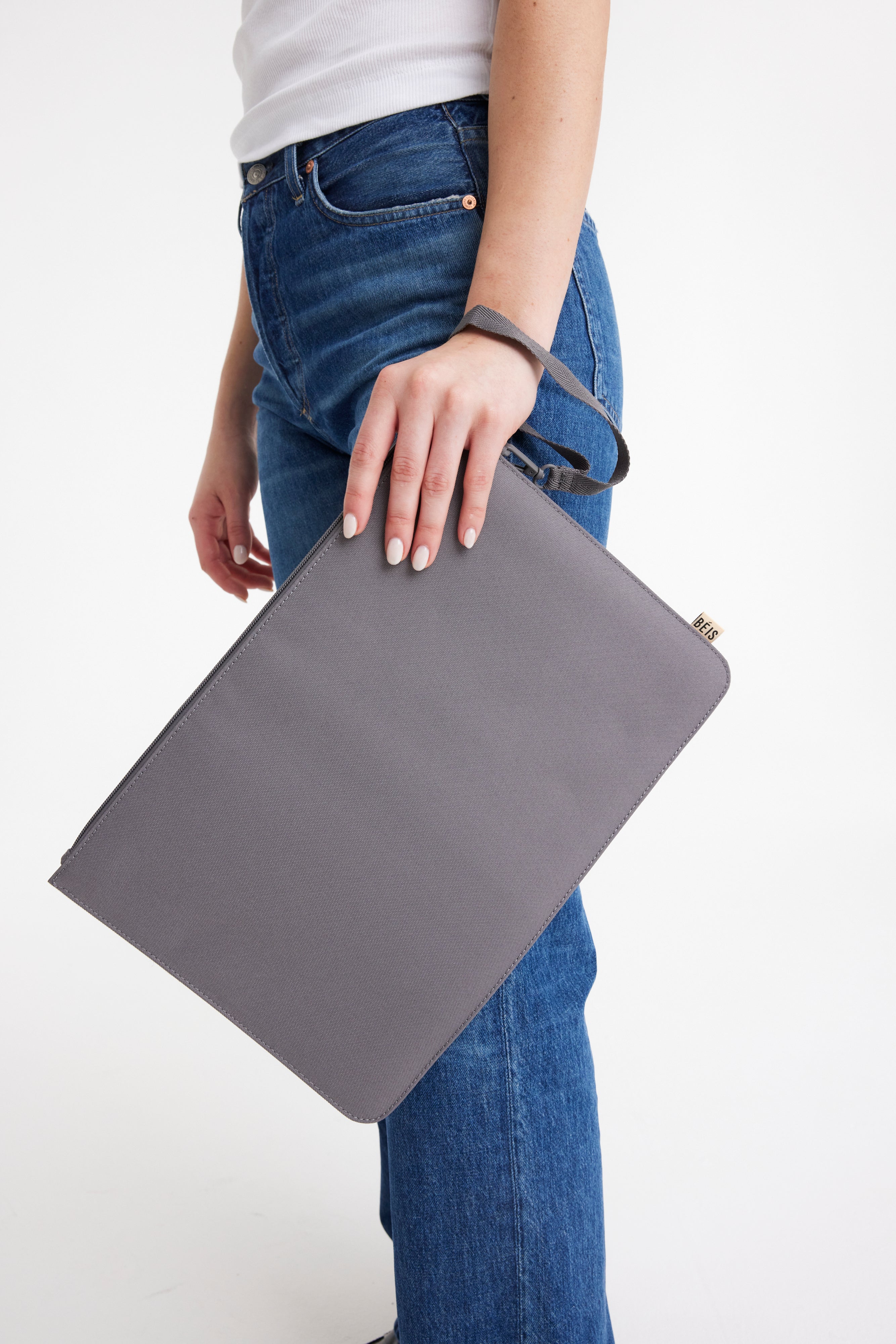 Resale The B�ISics Laptop Pouch in Grey
