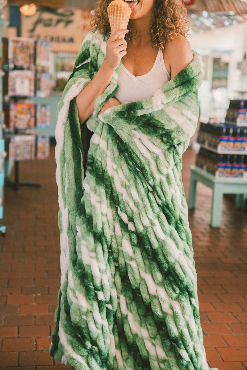 White Glove Hugs Swirl Forest Green