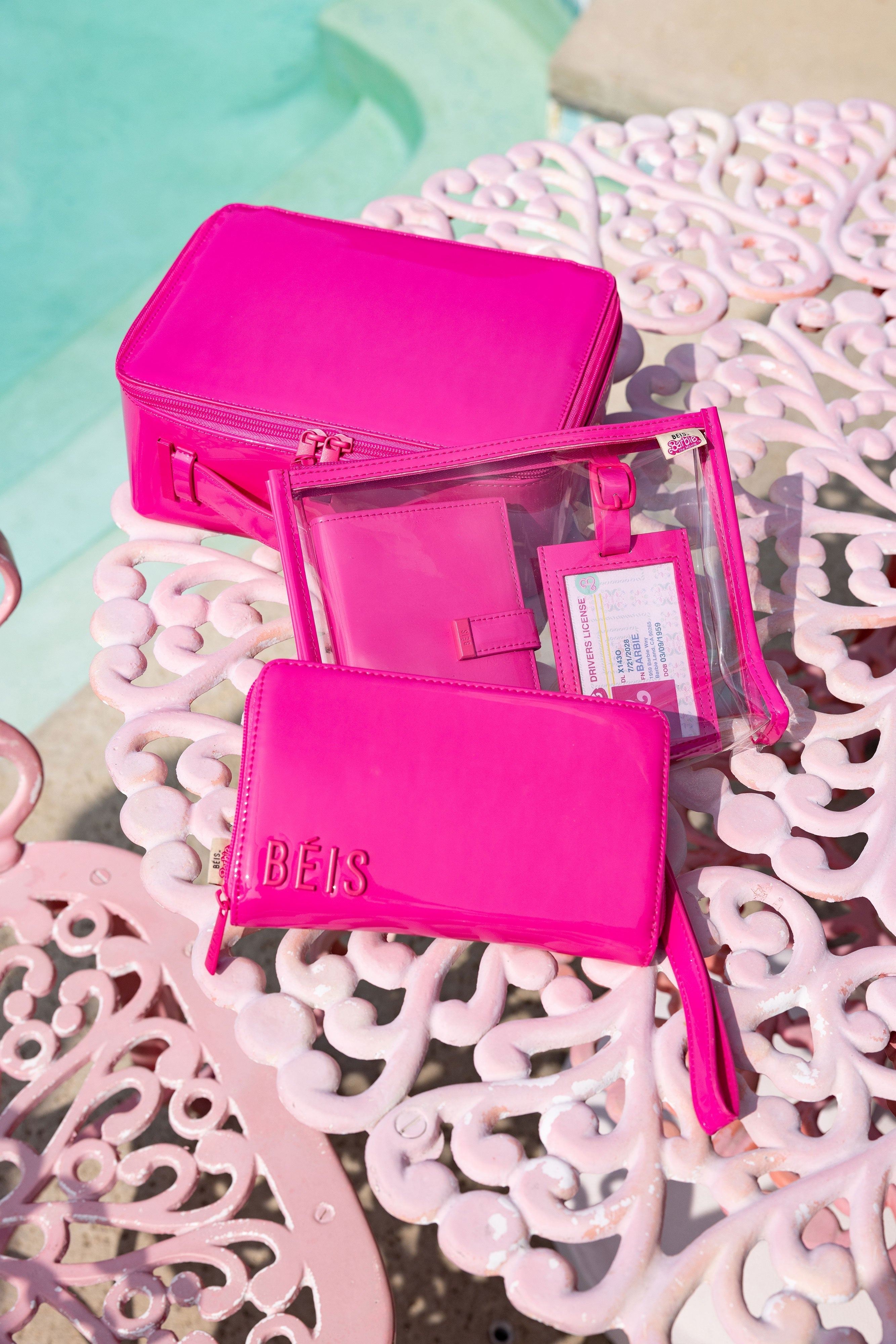 The Passport & Luggage Tag Set in Barbie? Pink